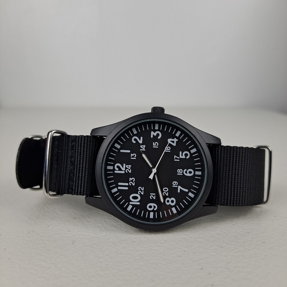 Watch Nylon Strap Sport Outdoor - Picture 1 of 5